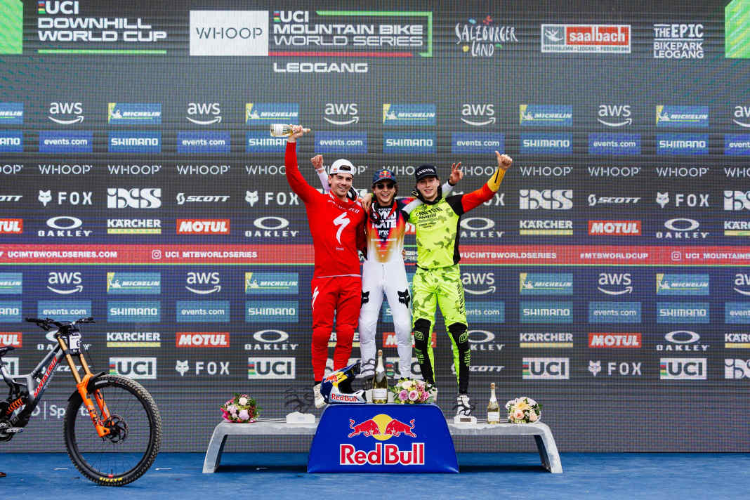 Jackson Goldstone, Loic Bruni und Henri Kiefer stellen das Podium in Leogang.