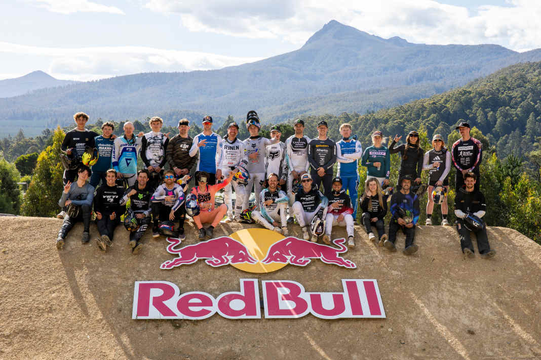 Hardline heroes: The 2026 field of riders. We couldn't spot Sam Hill in the photo, but the veteran star is there. This time on Mondraker.