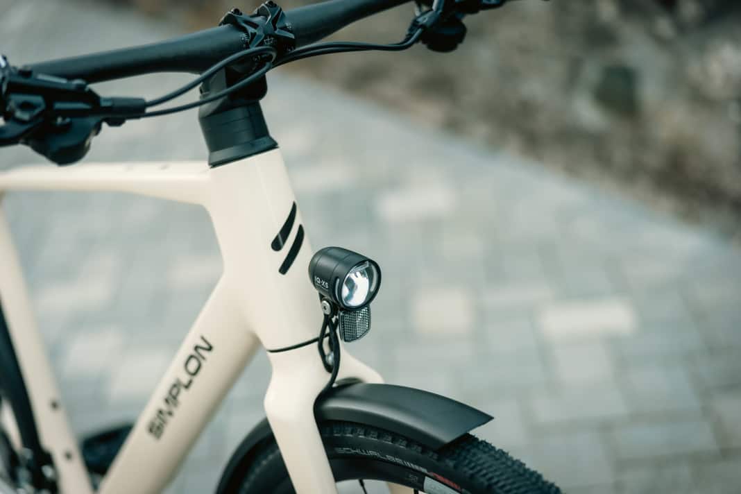 Eine Lichtanlage und...