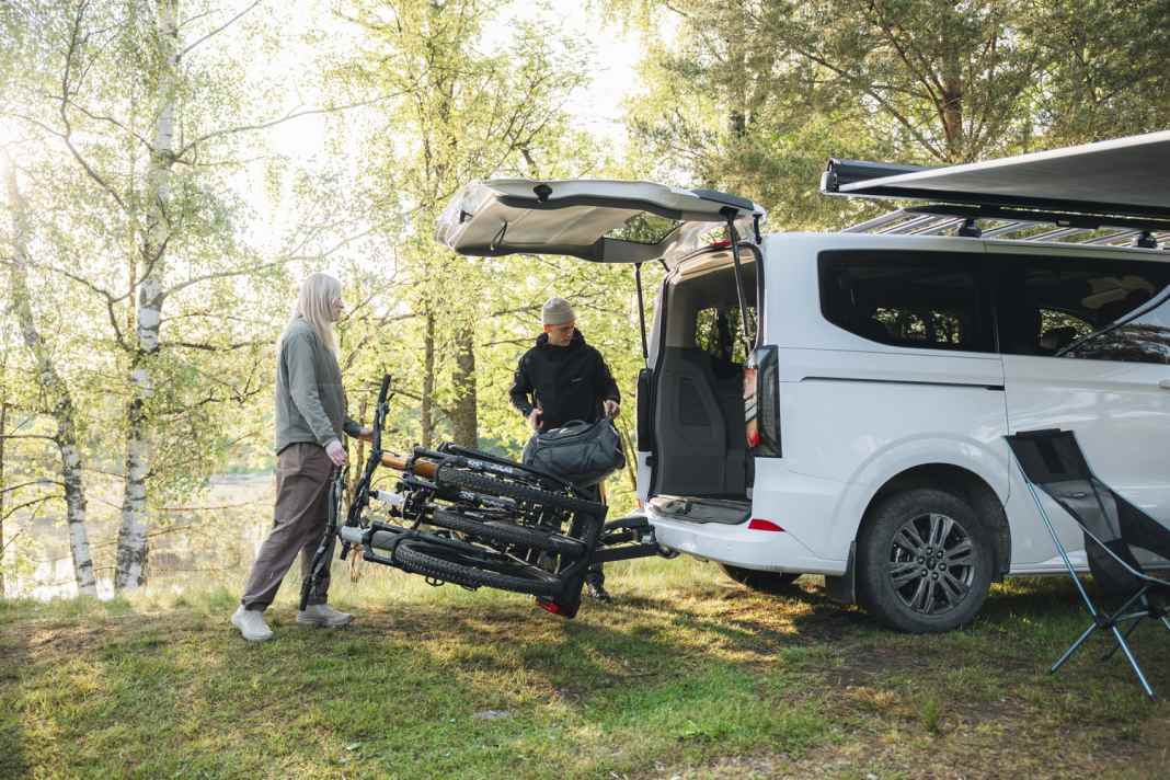 With the VeloSpace 3, Thule is adding a bike carrier to its range that is particularly suitable for heavy bikes and e-bikes