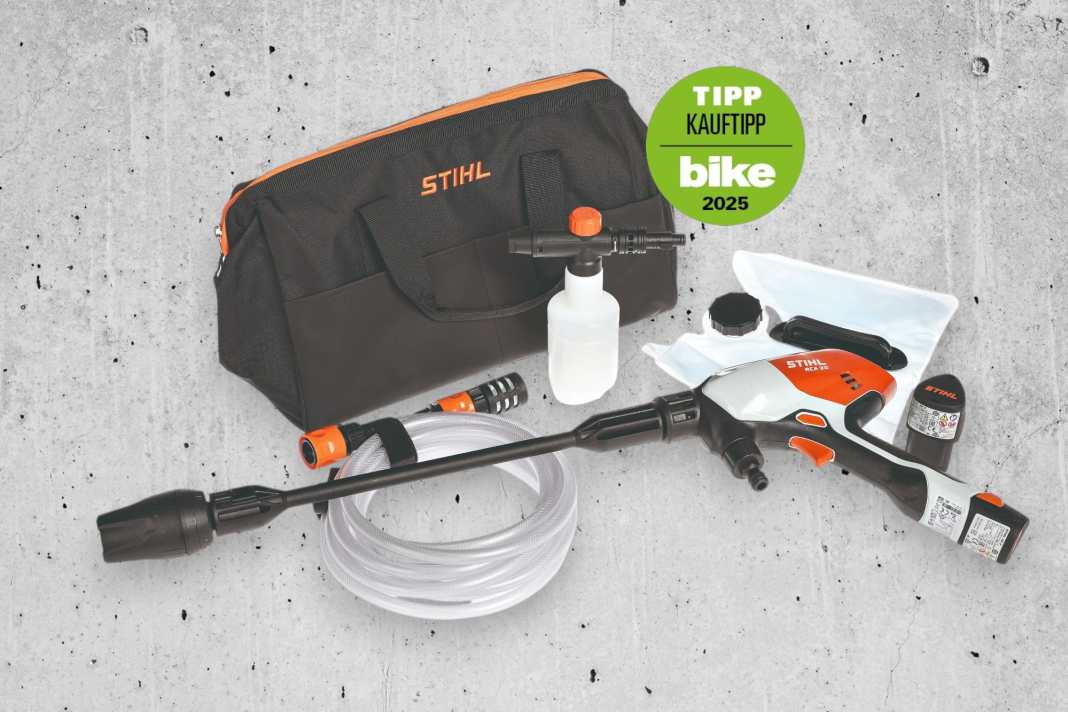 Stihl entert mit seinem Akku-Druckreiniger RCA 20 den Markt der Reinigungsgeräte. Kompakt, flexibel und mobil - mit diesen Attributen wollen die Hessen bei Bikern punkten