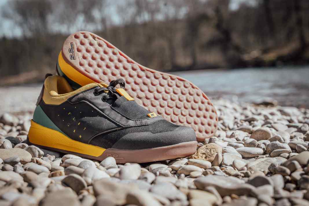 From Switzerland comes the Suplest Trail Flat Pedal Sport, an affordable but well-designed flat shoe