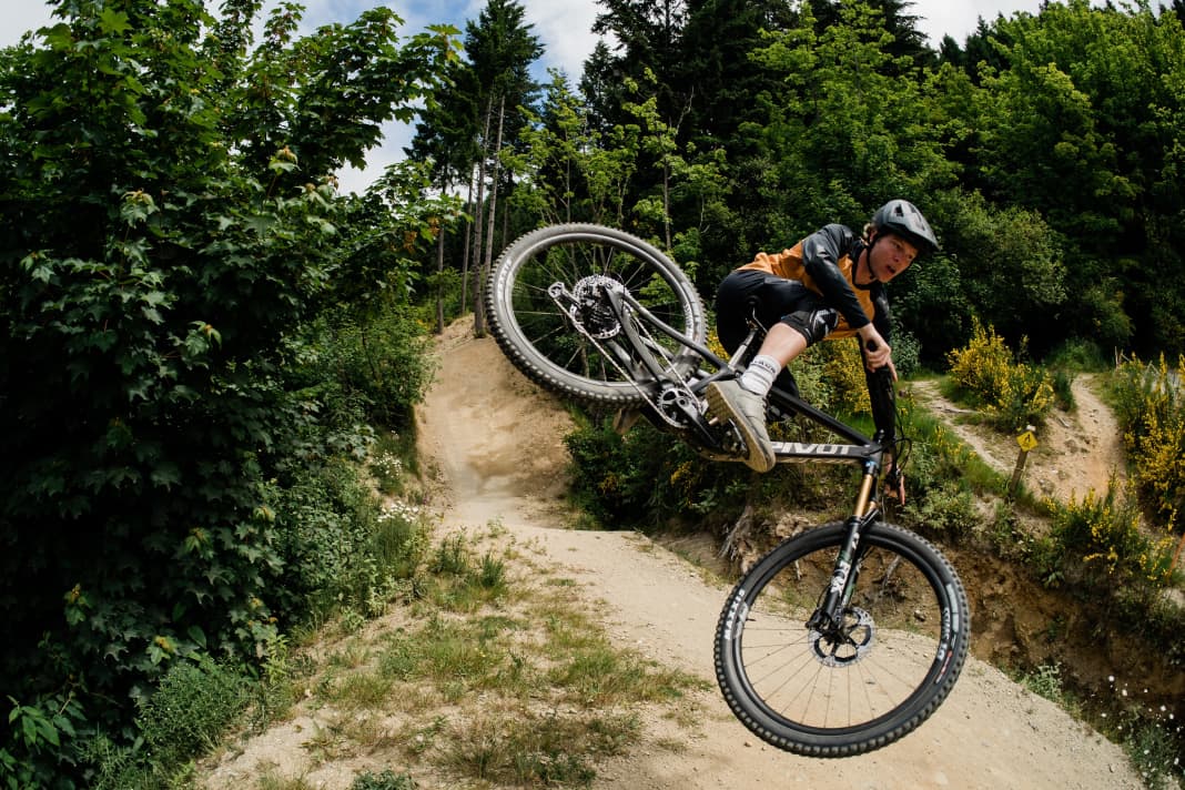 Thanks to small but decisive updates, a good time is guaranteed on the new Pivot Switchblade.