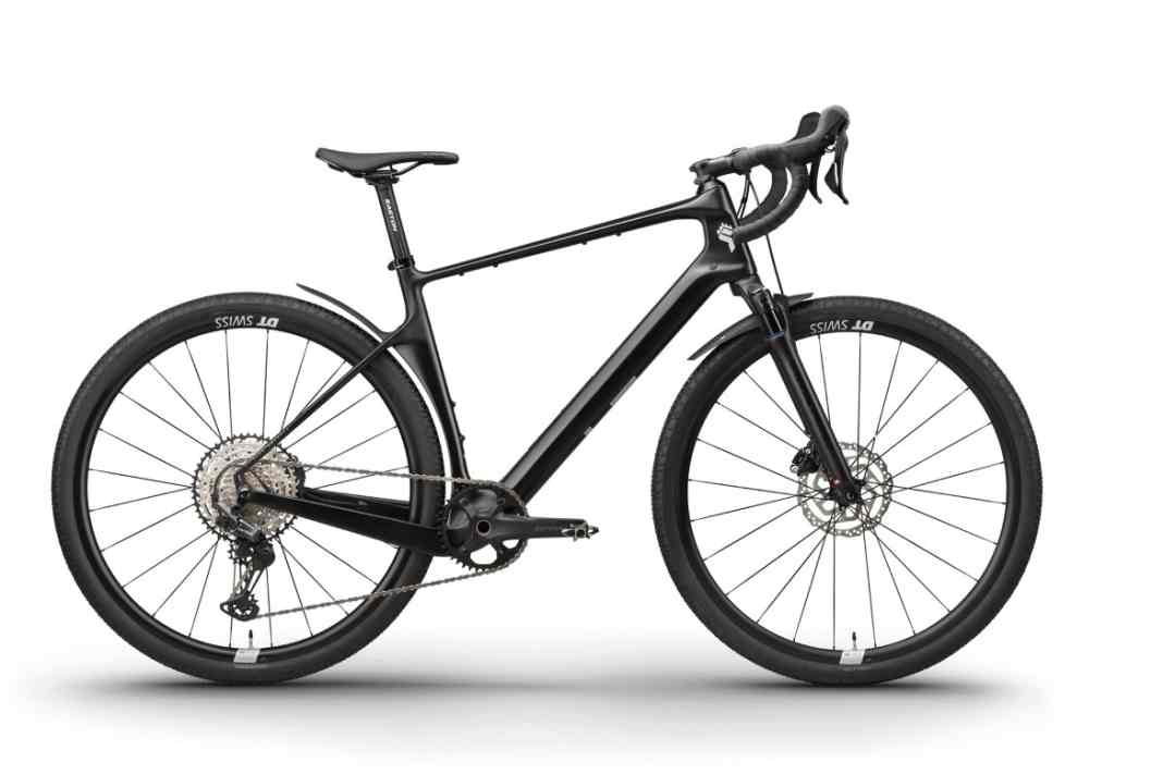 Das Einstiegsmodell YT Szepter Core 2 mit Carbonrahmen und Suntour-Federgabel ist aktuell auf 1599 Euro reduziert.