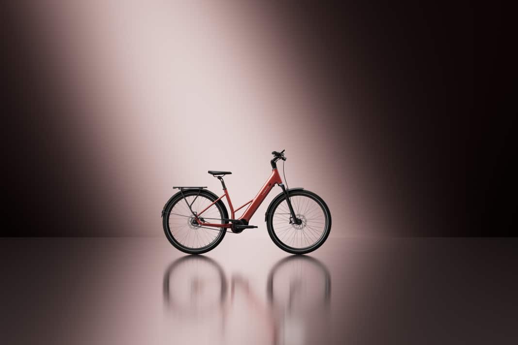 Das AGO Air Belt Drive ist die neue Variante von Tenways tourentauglichem Mittelmotor E-Bike.