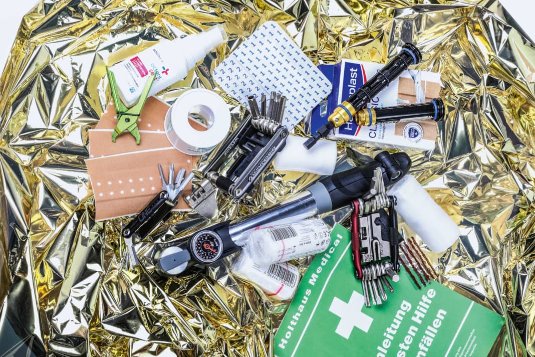 Alles, was das Rad am Laufen hält: Tools und Pumpen im großen Vergleich.