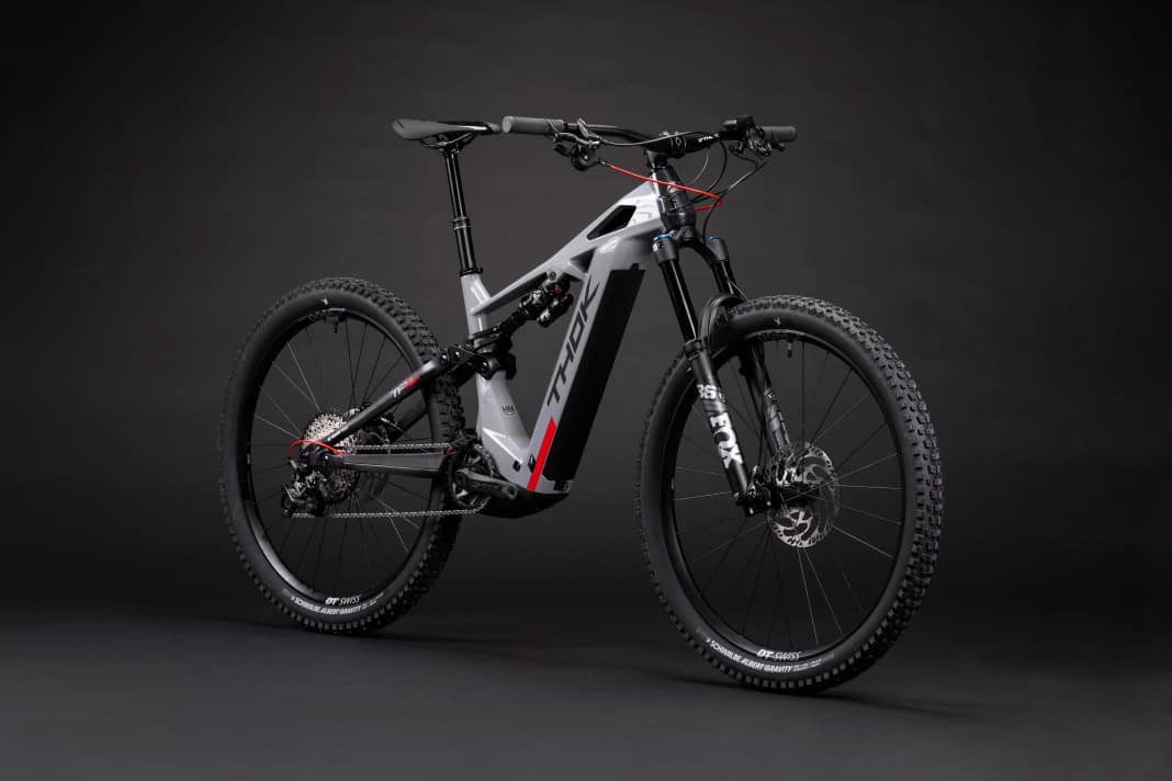 Das neue Thok TP4-R ist als vielseitiges All-Mountain-E-Bike konzipiert, das auch Enduro-Ambitionen erfüllen soll.