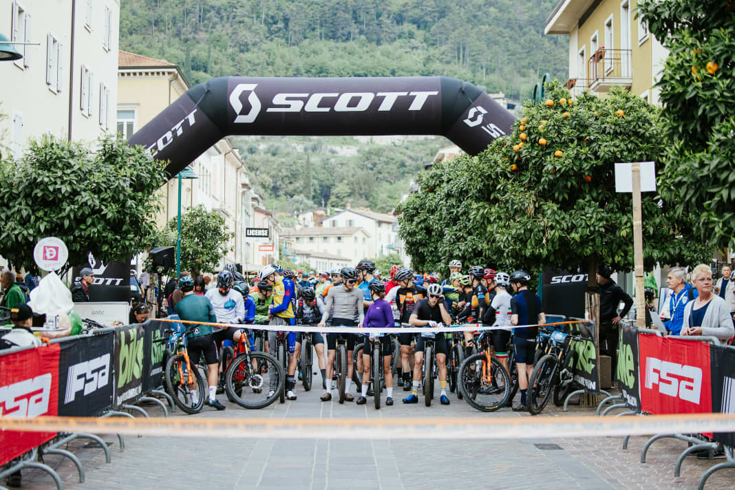 Pünktlich 7:30 Uhr fiel der Startschuss für den Scott Bike Marathon mit drei verschiedenen Distanzen