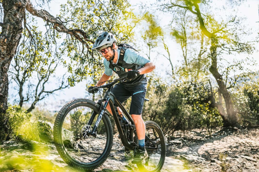 We spent the test days with the Trek Top Fuel on more demanding routes.