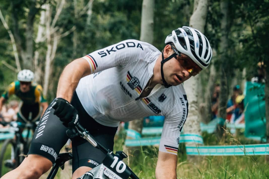 Bei der WM lenkte der 26-jährige Nürtinger sein Bike im Glentress Forest zweimal unter die Top Ten – trotz Rückschlägen.