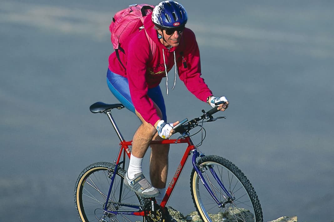 No more hanging around idly on the beach in a lull, but "quickly" up the mountain by bike on Tenerife. Stanciu had regained a bit of freedom!
