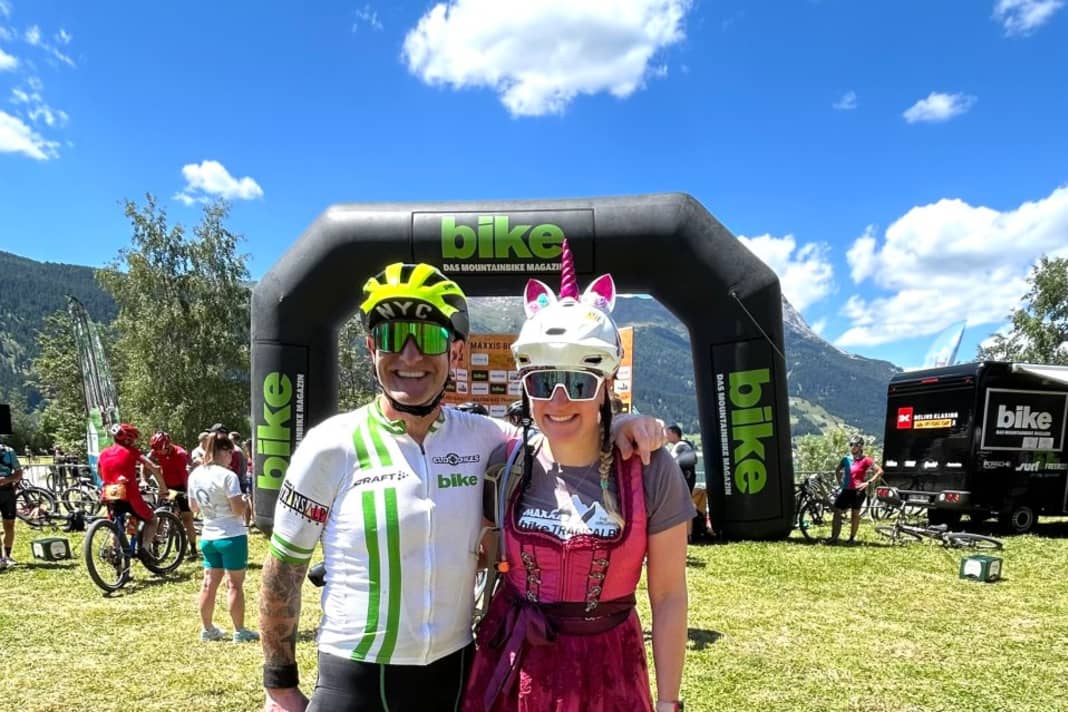 BIKE editor-in-chief Henri Lesewitz and Petra Zeller from Freeride Inc. - both reported on the stages of the BIKE Transalp - and rode along. Successful!