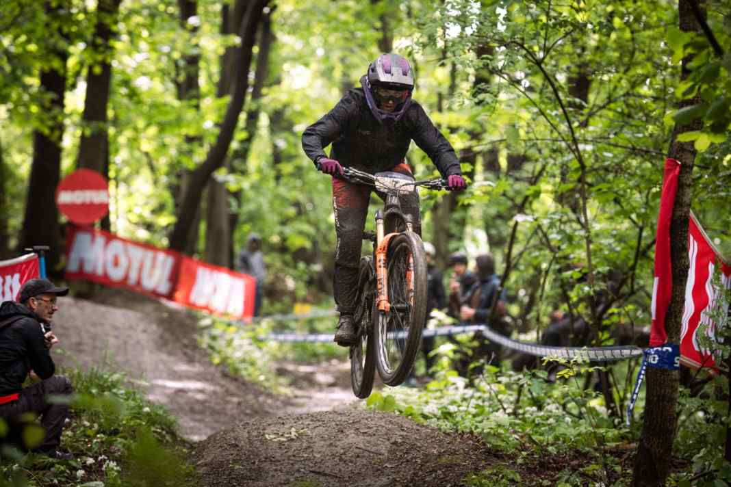 Nobody expected this: Elly Hoskin is the surprise winner of the women's category.