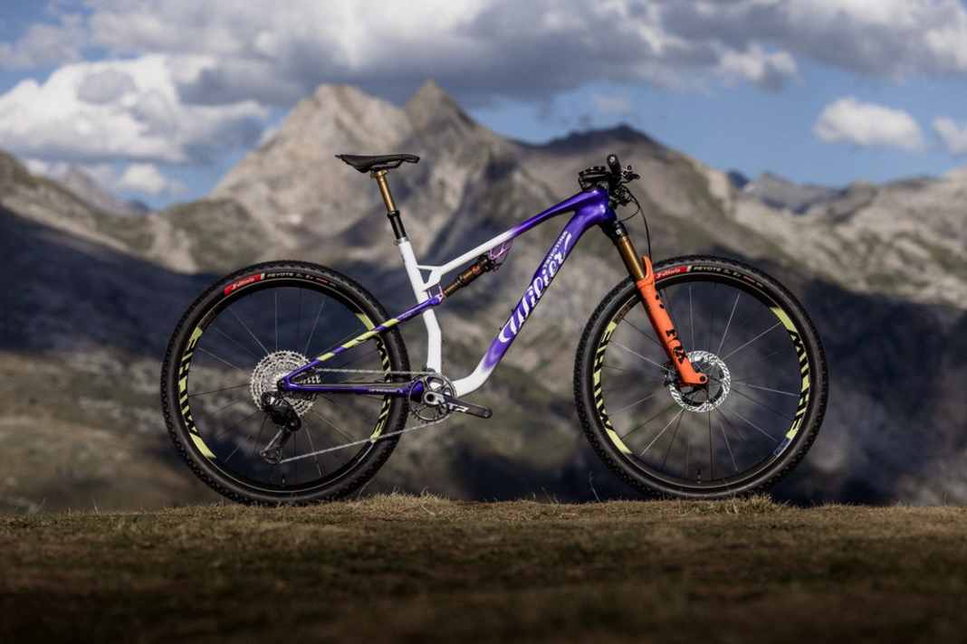 Das Wilier Urta Ultimate tritt mit 120 Millimetern Federweg, neuer Geometrie und Kinematik an, um Cross-Country-Gold zu gewinnen.