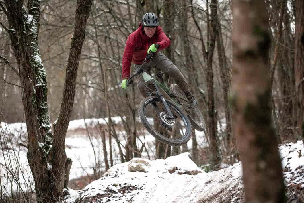 Flying manoeuvres are one of the Canyon Torque:On's favourite disciplines.