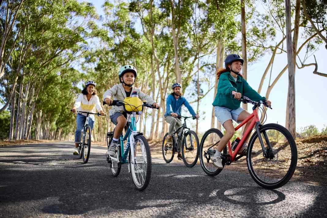 Riding fun for the whole family: The 8th generation of woom children's bikes is available in 4 sizes for children aged 1.5 to 8 years.