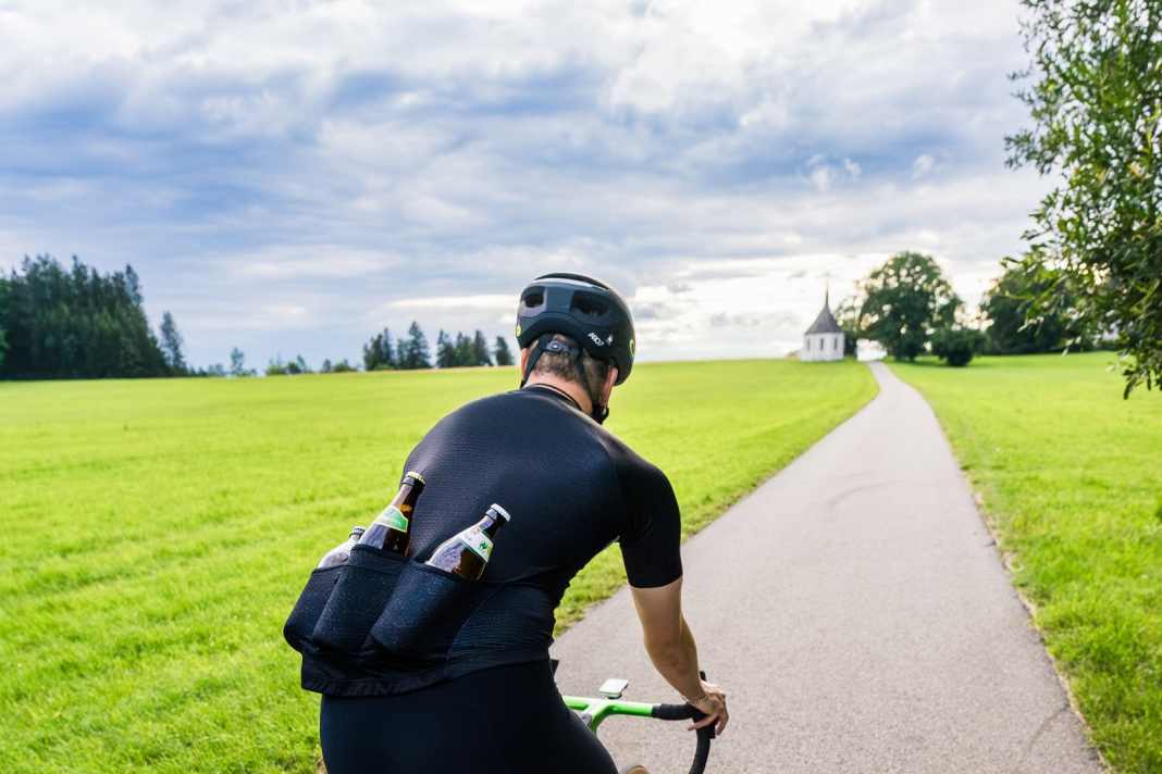 Non-alcoholic beer is good for cyclists before and after sport