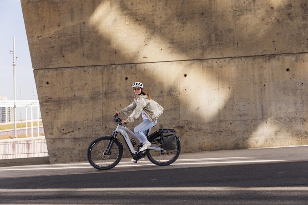 Giant Stormguard e-bike in urban use