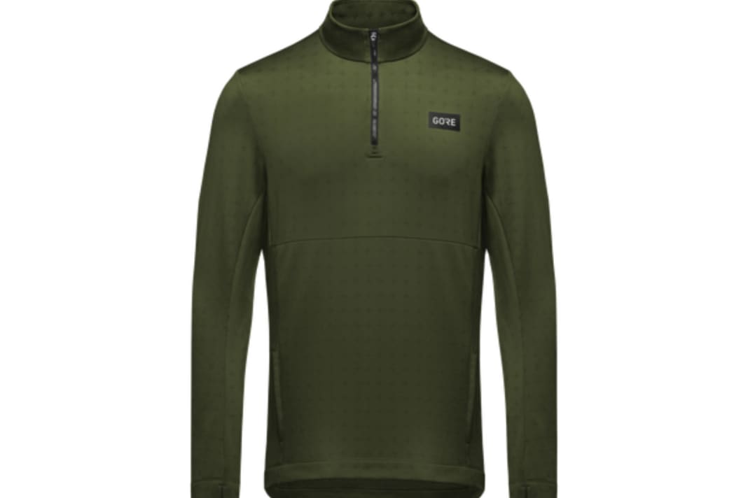The winter jersey with two side zip pockets from Gore Wear...