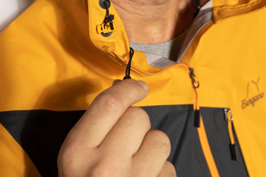 The hood of the Bergans jacket is multi-adjustable.