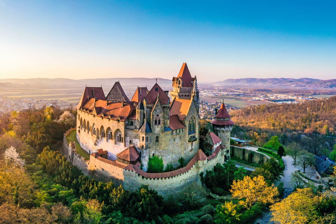 Burg Kreuzenstein in Leobendorf