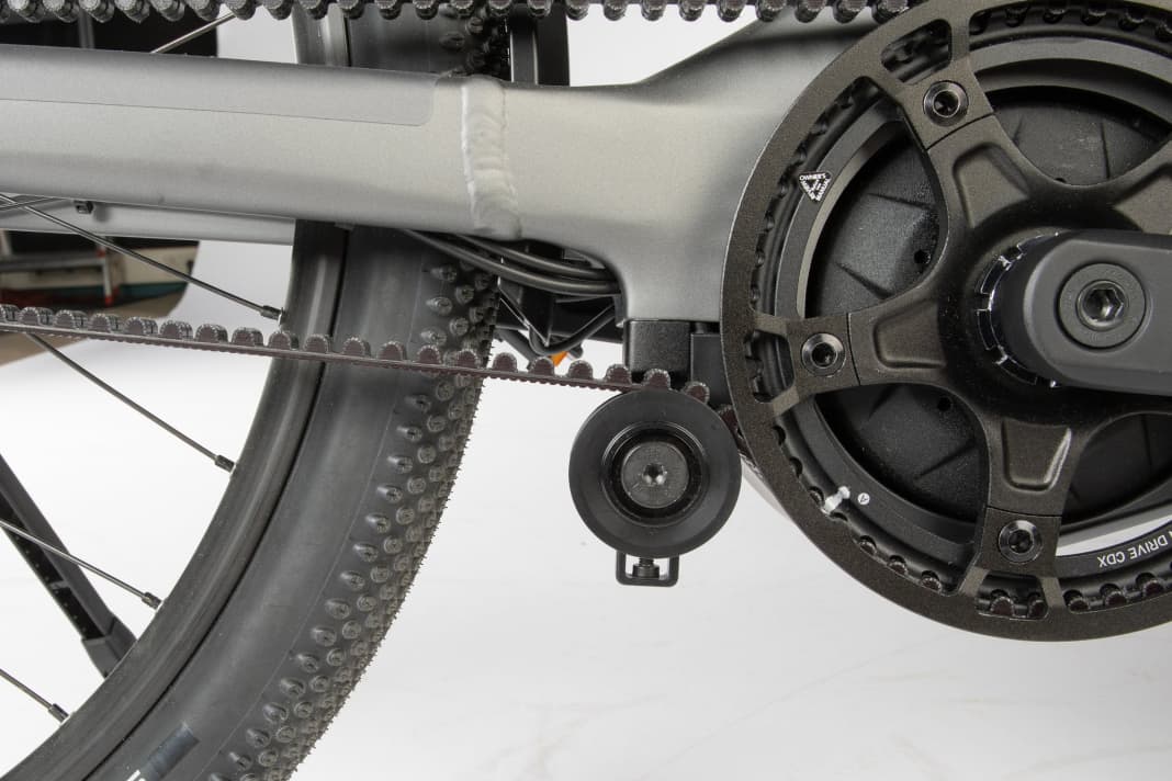 Eine Spannrolle sorgt für die immer richtige Spannung des Gates-Riemens.