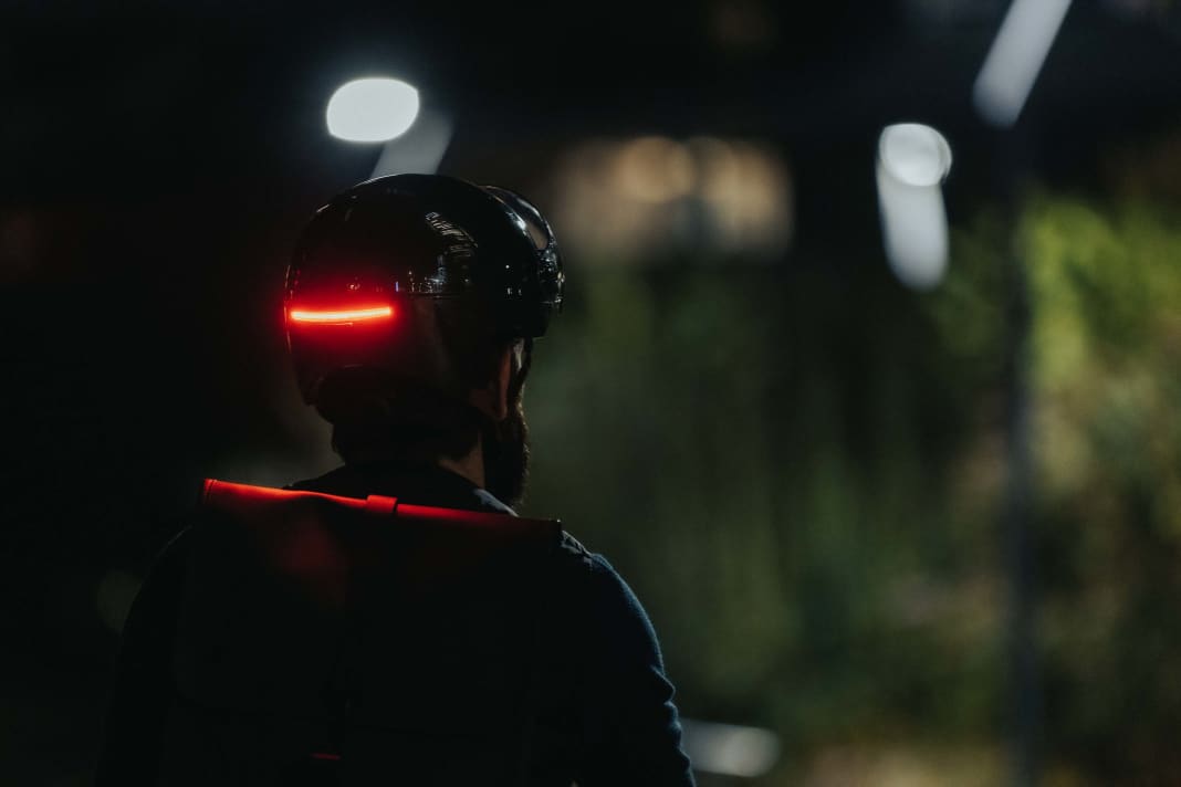 Highly visible thanks to cycle helmet with light