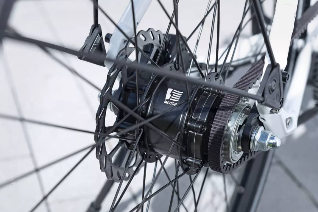 Mivice M070: Lightweight, finely controlled, high torque over a wide range.