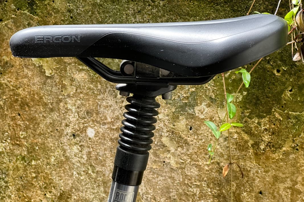 Tried and tested by the MYBIKE tester: the new Ergon Women SF.