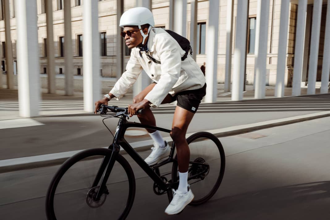 New fitness bikes from Specialized: Sirrus Carbon and Sirrus X Carbon