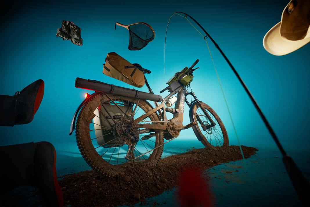 The daily commute to the office and the next adventure - the Specialized Turbo Tero X should be able to do both.