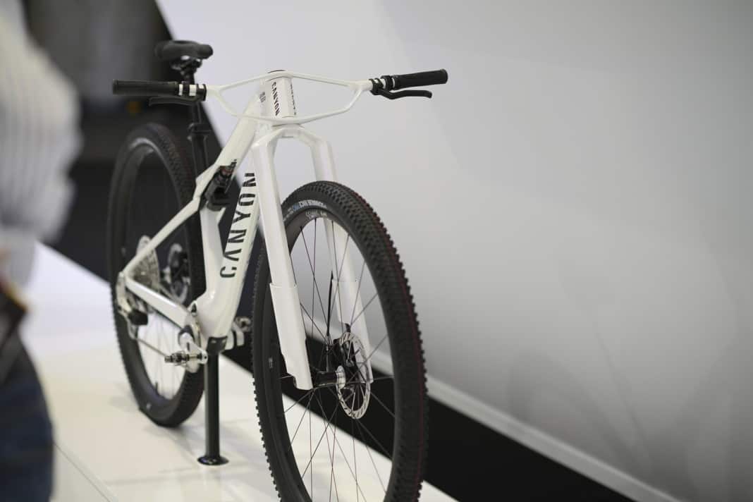 Canyon baut weiter auf die Eurobike und stellt dort Innovationen vor - die meisten Mitbewerber gehen allerdings einen anderen Weg.