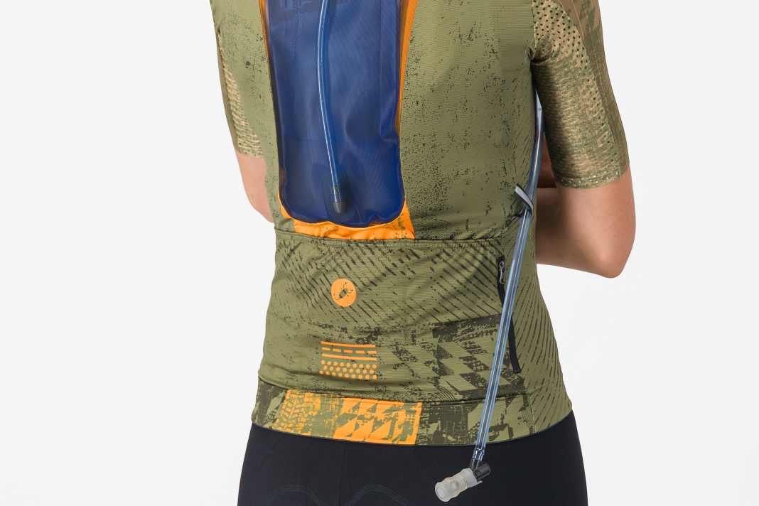 Castelli Unlimited Pro 2 Jersey with hydration bladder