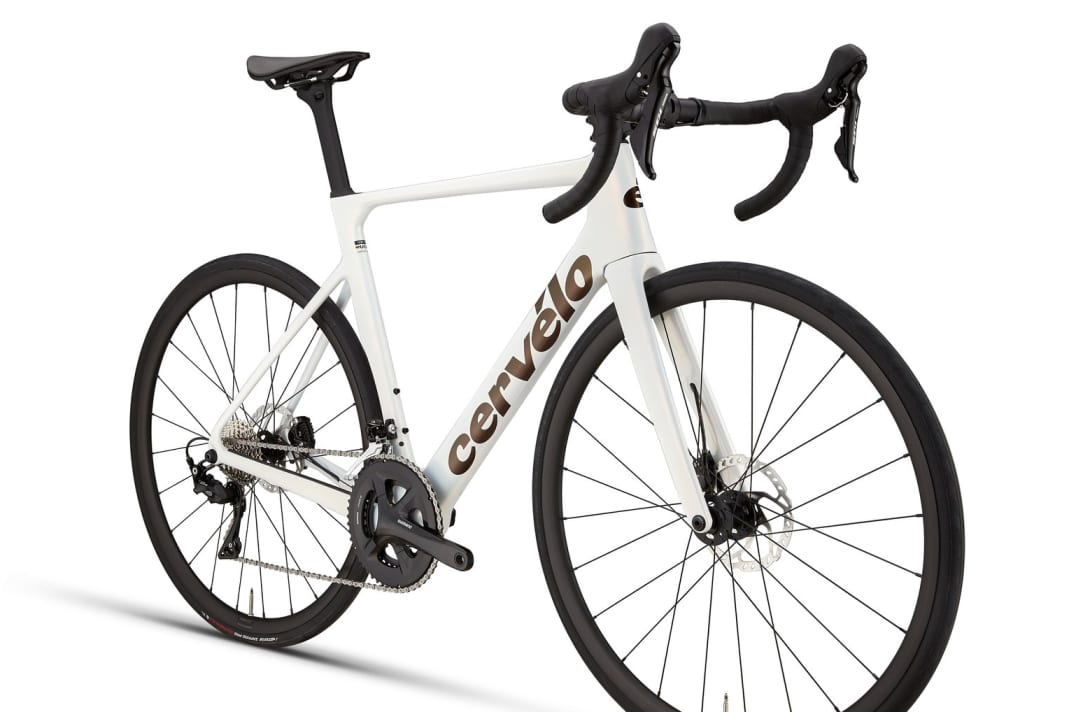 Le Soloist est disponible en six variantes d'équipement à des prix allant de 4299 à 8599 euros. Le kit cadre est disponible pour 3699 euros.