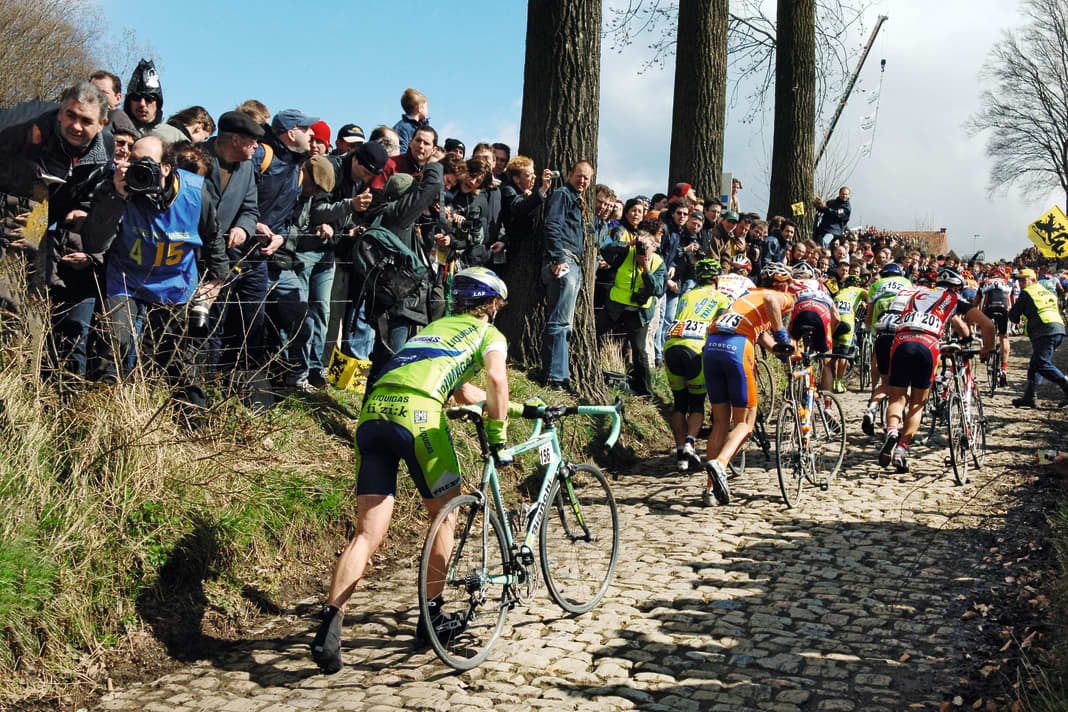 Wanderweg: Der Koppenberg zwingt immer wieder Rennfahrer aus dem Sattel.