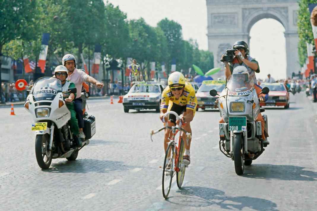 Legendär: Im abschließenden Zeitfahren der Tour de France 1989 wandelt der US-Amerikaner Greg LeMond seinen Rückstand auf Laurent Fignon in acht Sekunden Vorsprung um und gewinnt die Tour.