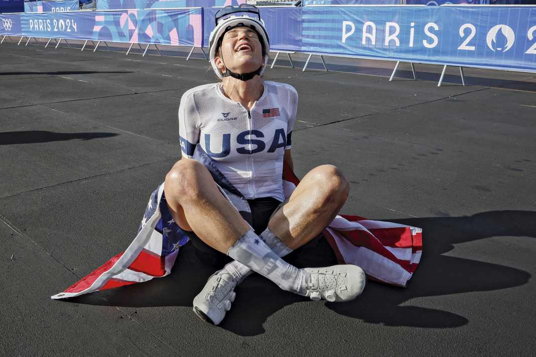 Mut wird belohnt: Olympiasiegerin Kristen Faulkner am Boden – und dennoch überglücklich