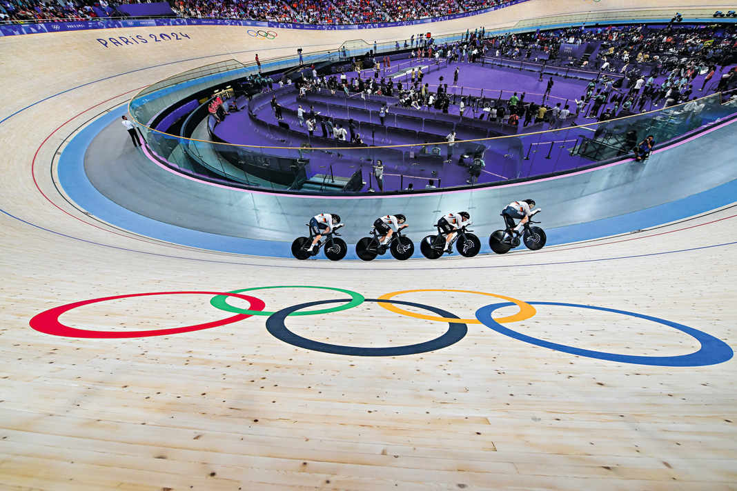 Une piste rapide : La piste du Vélodrome National n'a pas été cette fois-ci une voie de succès pour le quatuor féminin allemand