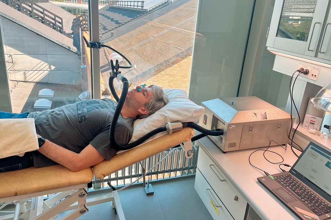 Nur ein Messgerät? Mithilfe von Kohlenmonoxid das Blutvolumen bestimmen: Der Detalo Rebreather im klinischen Einsatz.