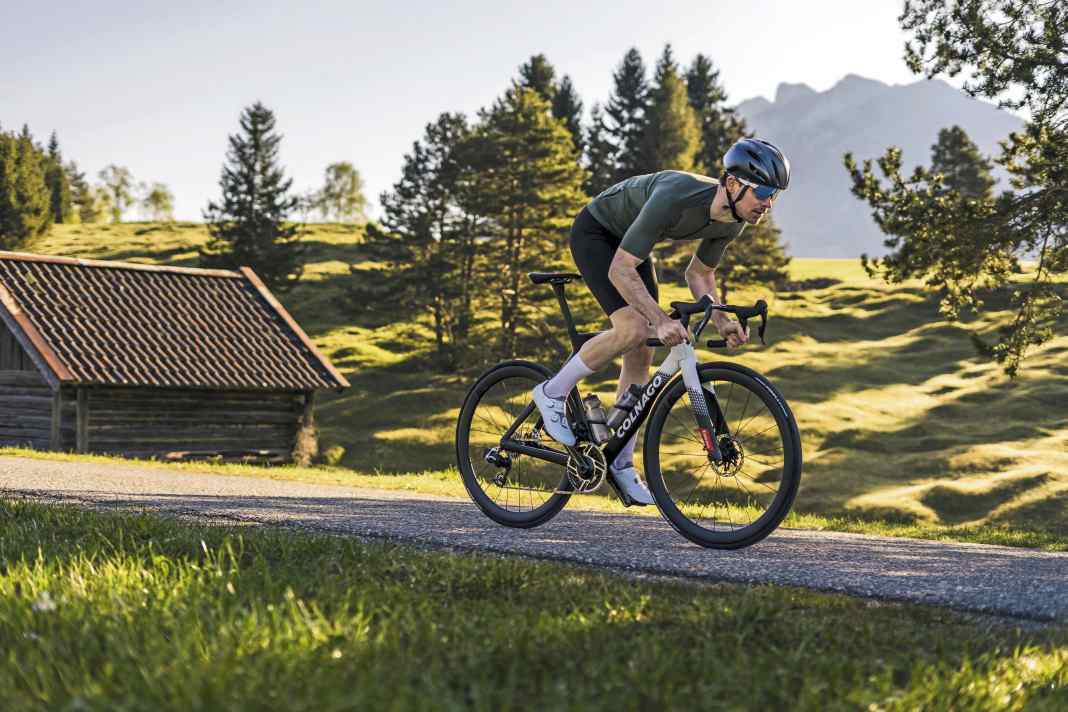 Le Colnago Y1Rs testé par TOUR