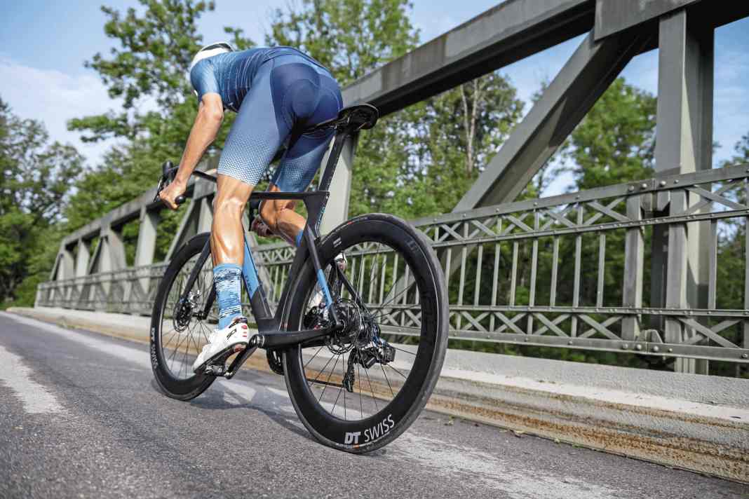 Messbar - Watt-Werte, egal ob auf dem Smarttrainer oder ­mittels Powermeter gemessen, beschönigen nichts. Die Leistung zeigt gnadenlos, wie stark oder schwach die Beine wirklich sind