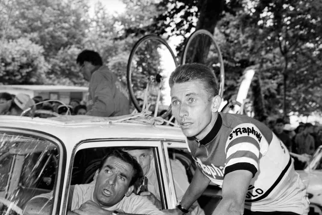 The cool strategist and the tactician: Jacques Anquetil with his team boss Raphael Geminiani in 1955