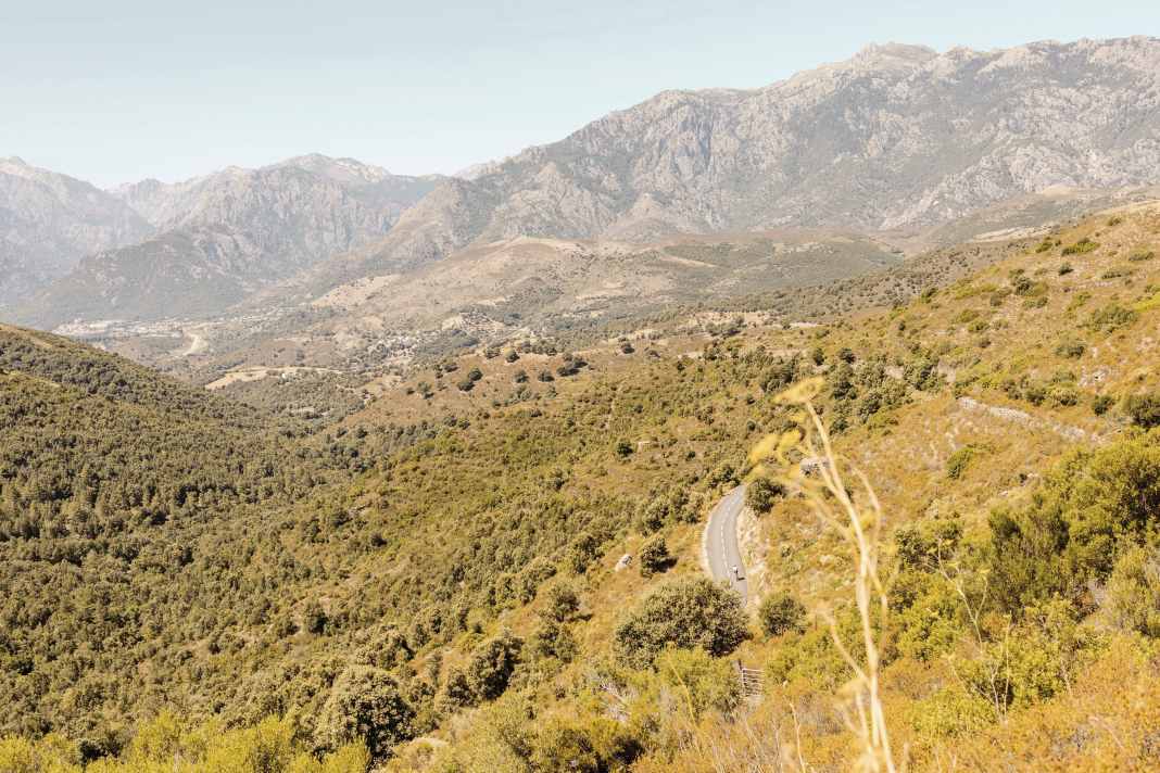 Une étendue inattendue : il est remarquable de pouvoir découvrir autant de paysages « vides » sur une île aussi petite.