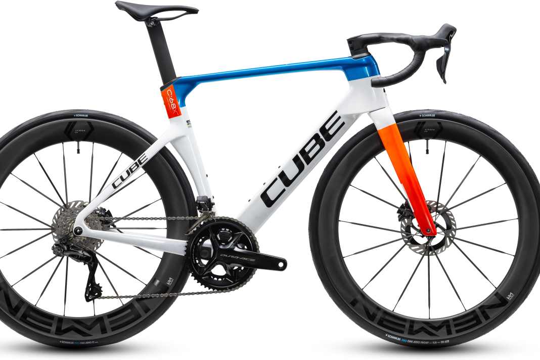 Cube Litening AERO C:68X SLT in the ‘teamline’ colourway