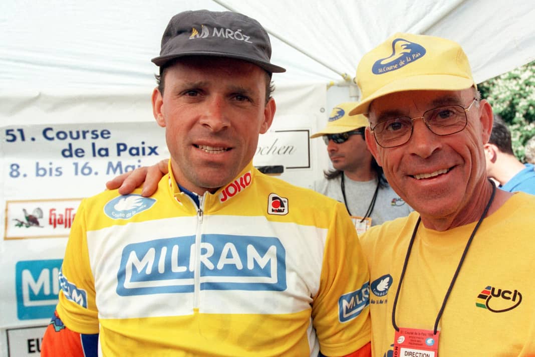 Uwe Ampler (l.) and his father Klaus Ampler usually appeared as a duo in cycling races. Here at the International Peace Ride in 1998.
