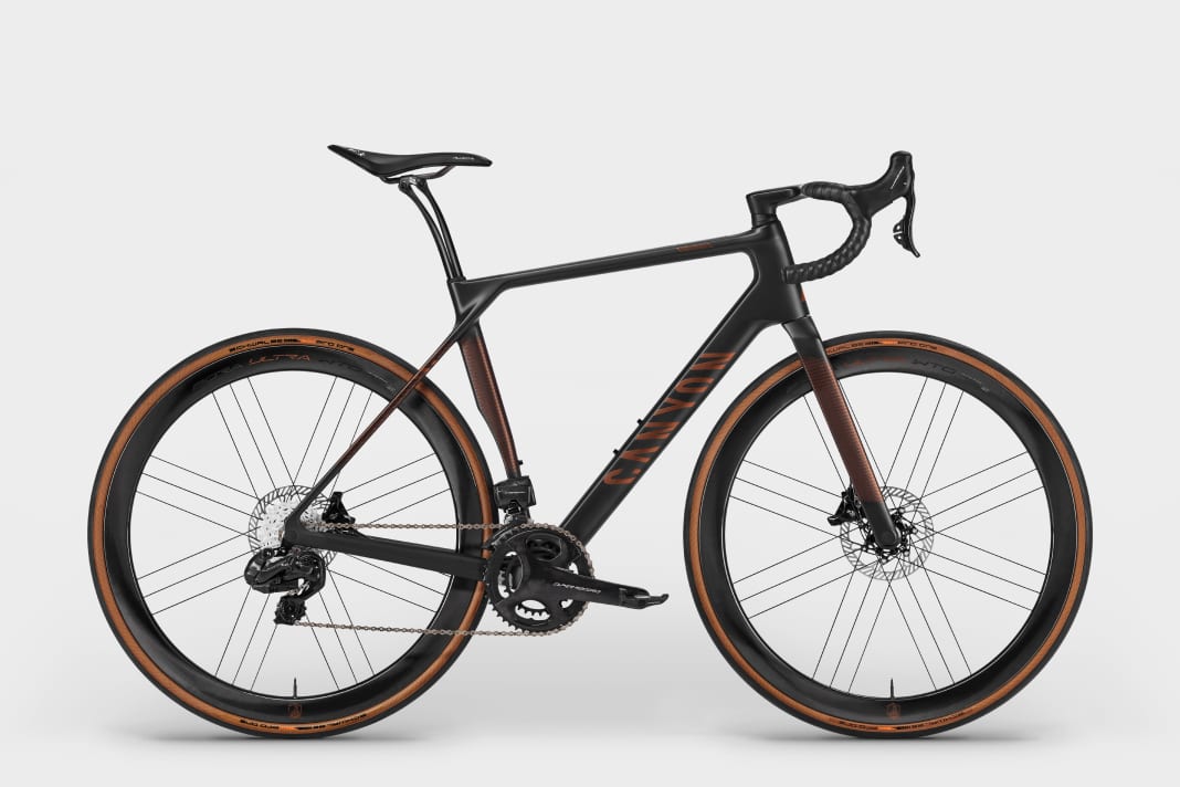 Endurace CFR WRL, Campagnolo Super Record WRL, Campagnolo Bora Ultra WTO, 7,2 kg, 9 999 euros