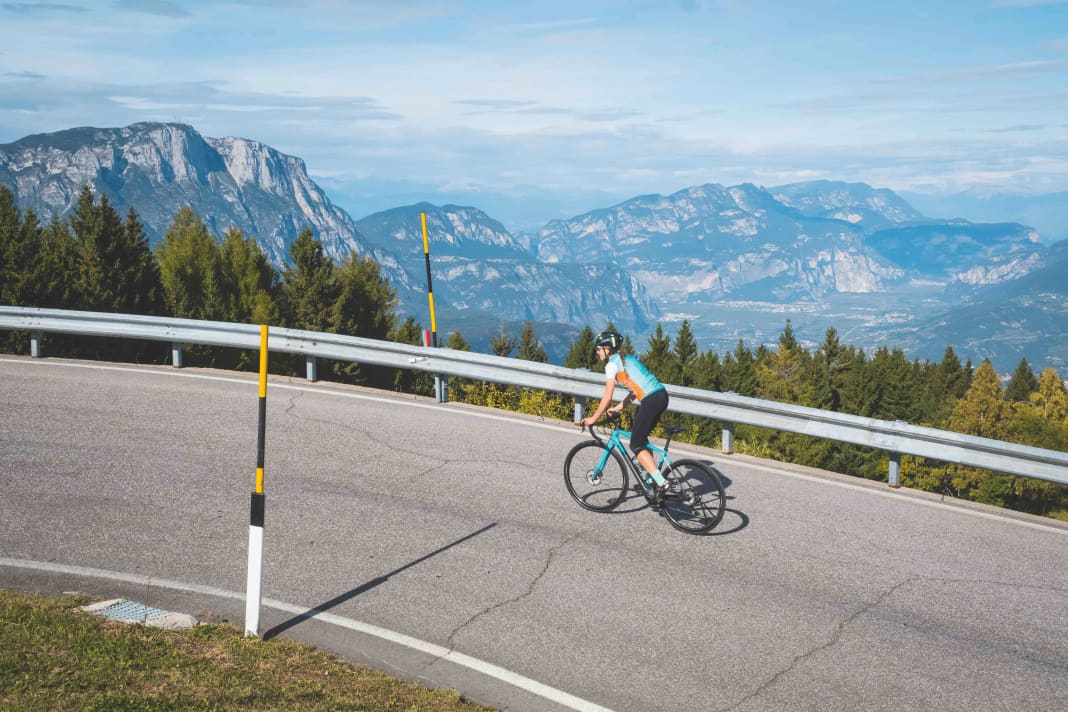Nordanstieg Monte Bondone,  Blick zur Brenta | Foto Jörg Spaniol