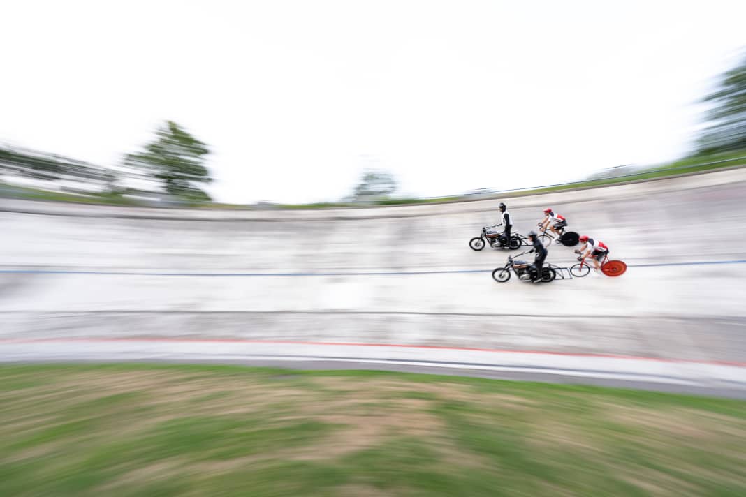 Schnelle Piste: Die Kurven der Bahn sind bis zu 46 Grad steil