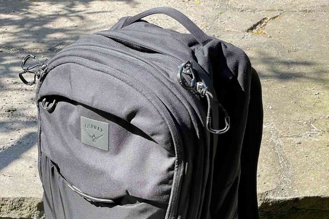 Even bikers have to get to work. That's why Osprey has this backpack in its programme: the Metron Airspeed 34.