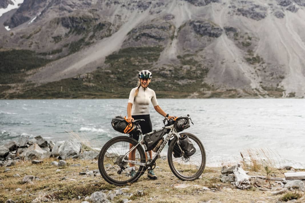 Pour les trips en bikepacking, qu'ils soient courts ou longs, l'aventurière du vélo Wiebke Lühmann choisit toujours son gravel bike.